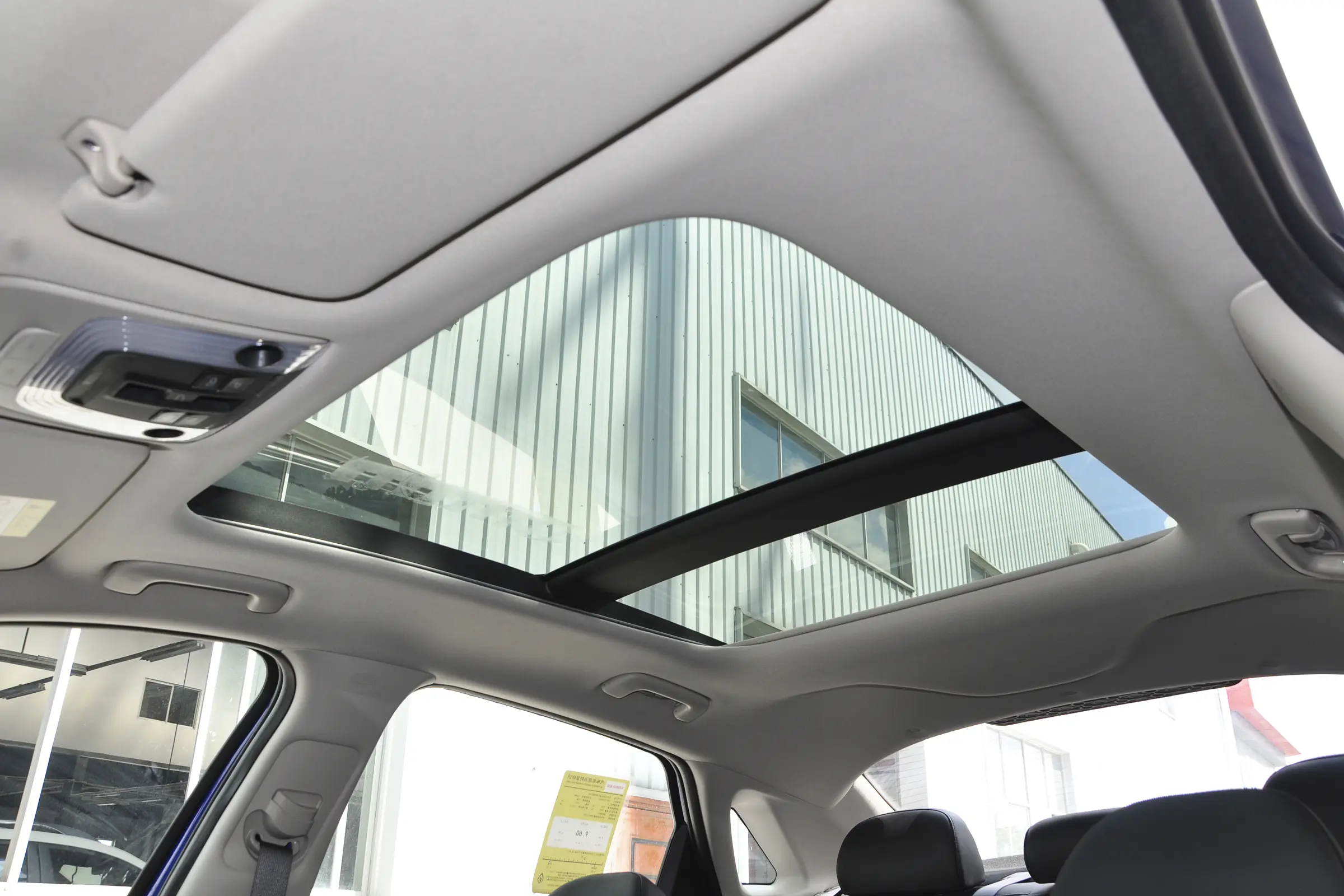 Kia K5 2021 space-3