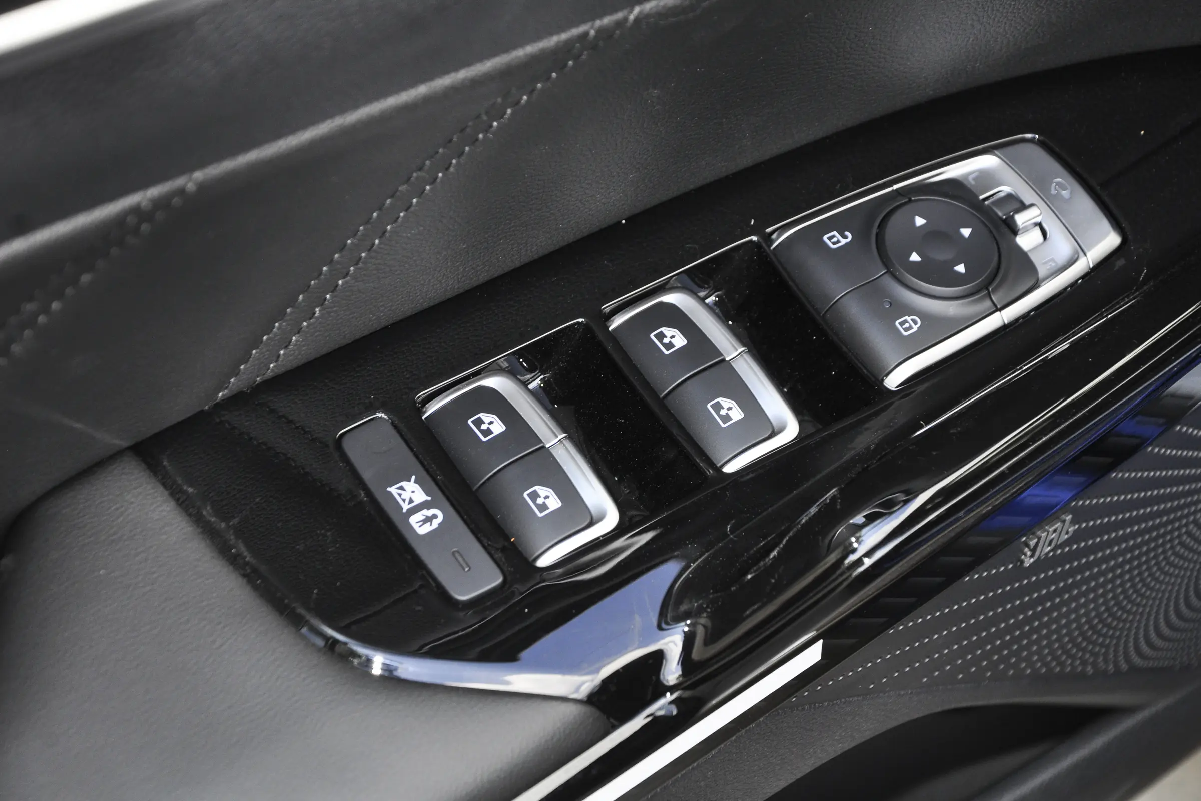 Kia K5 picture (1)